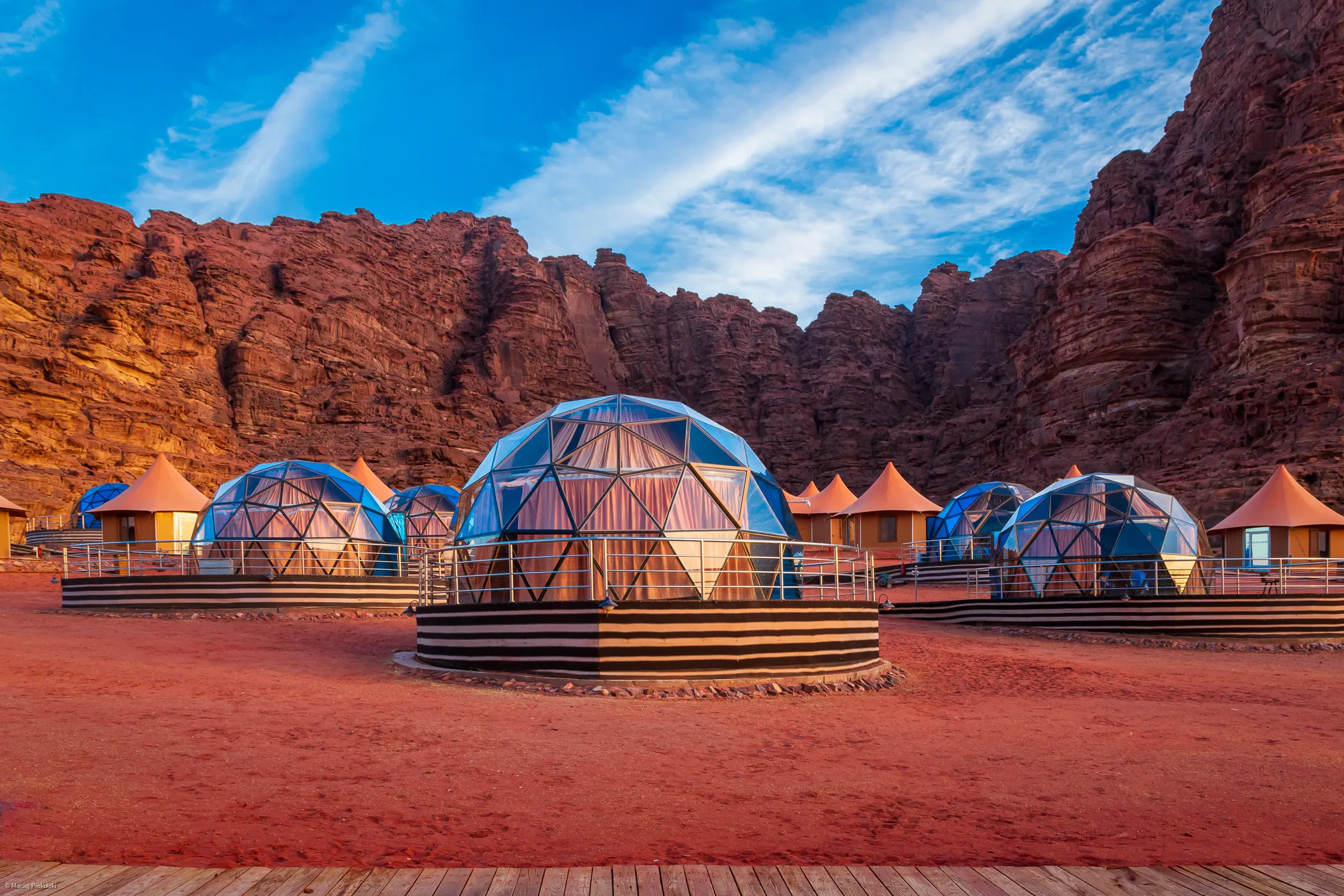 Luxury camp in Wadi Rum surrounded by Jordan's stunning desert landscape
